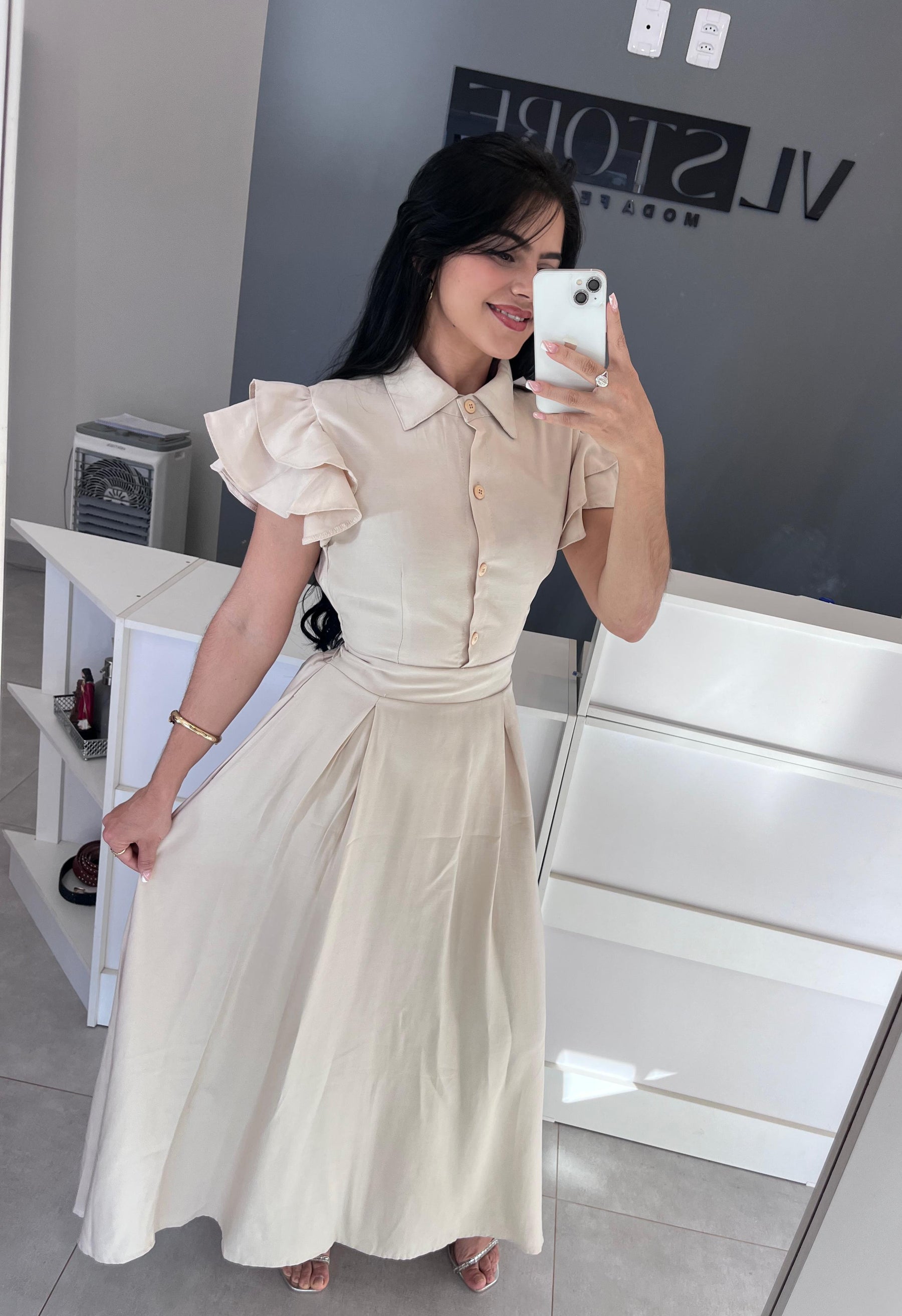 Vestido Longo Feminino com Botões Frontais