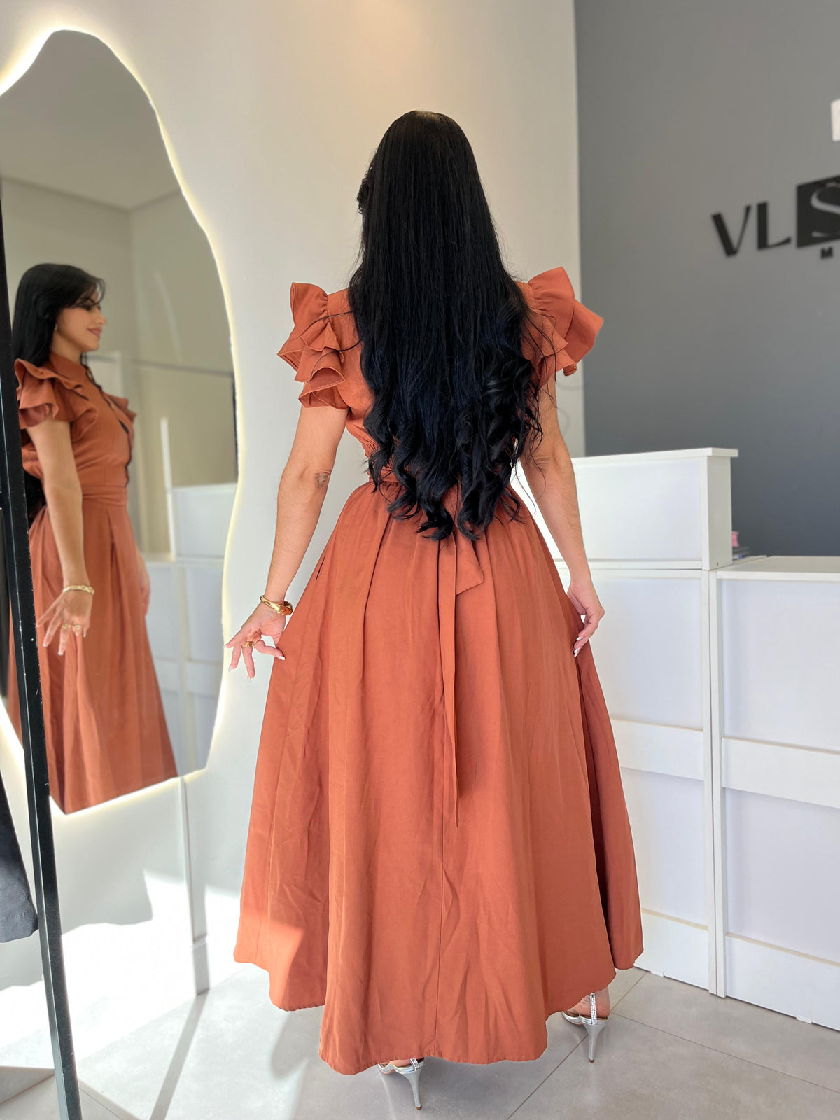 Vestido Longo Feminino com Botões Frontais
