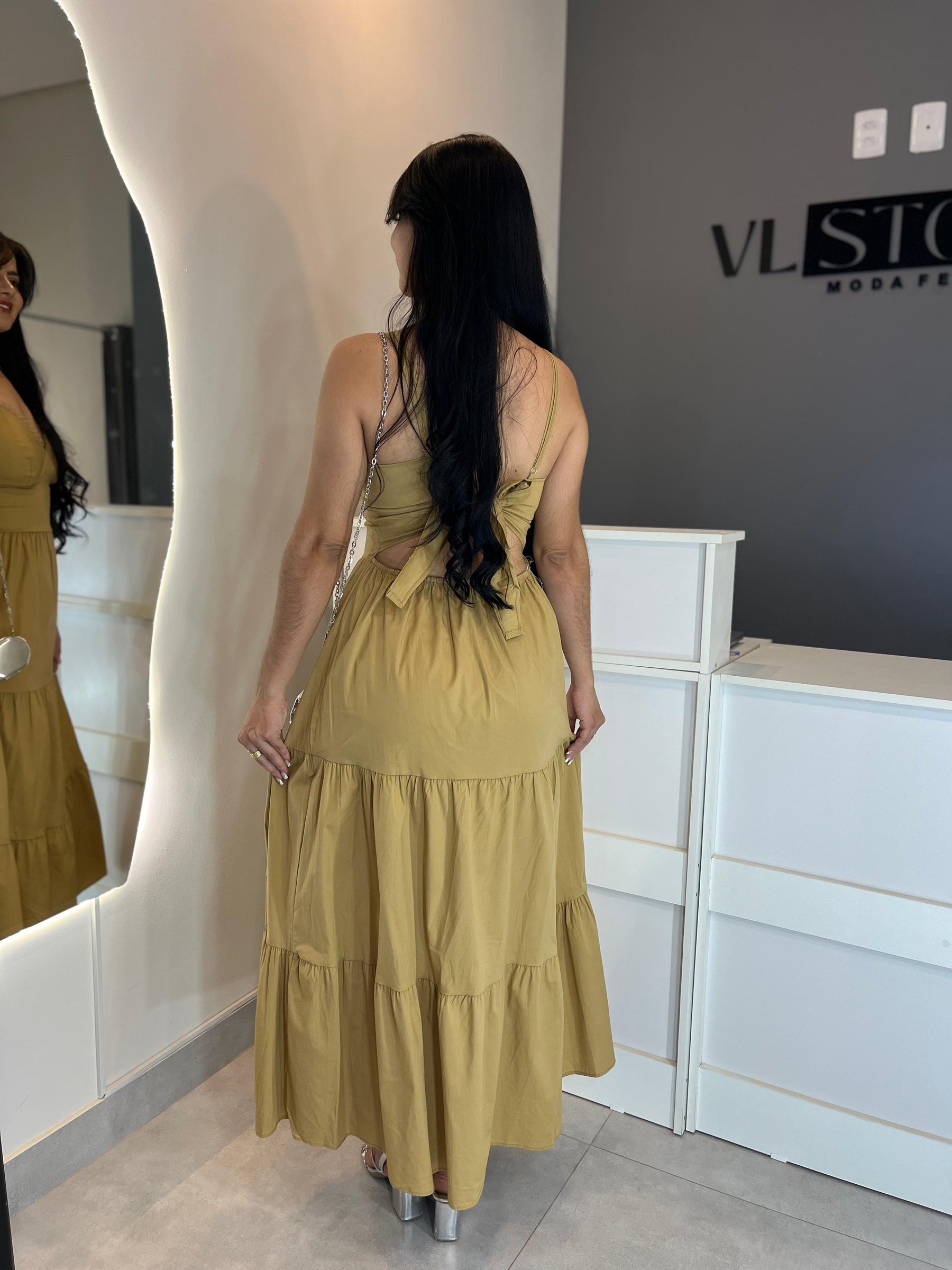 Vestido Longo Feminino em Tricoline com Alças Finas